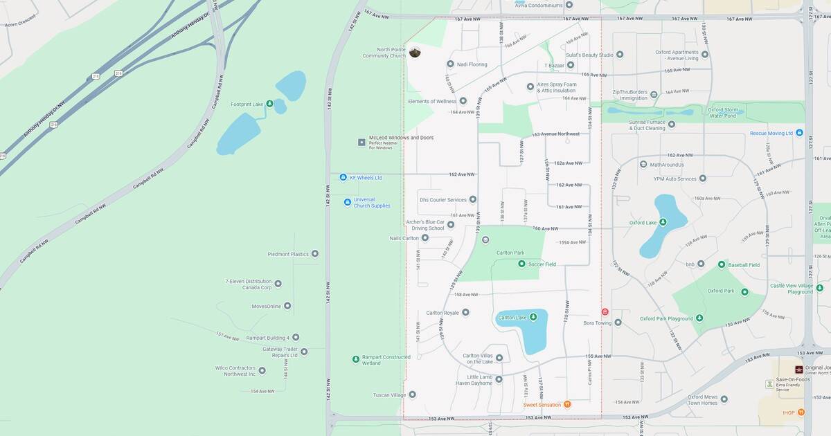 Detailed map showing streets, parks, lakes, and community facilities in a residential area.