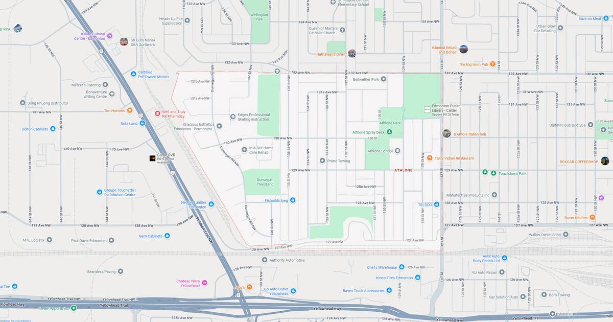 Detailed transit map showing bus stops, train stations, and route lines for urban mobility.